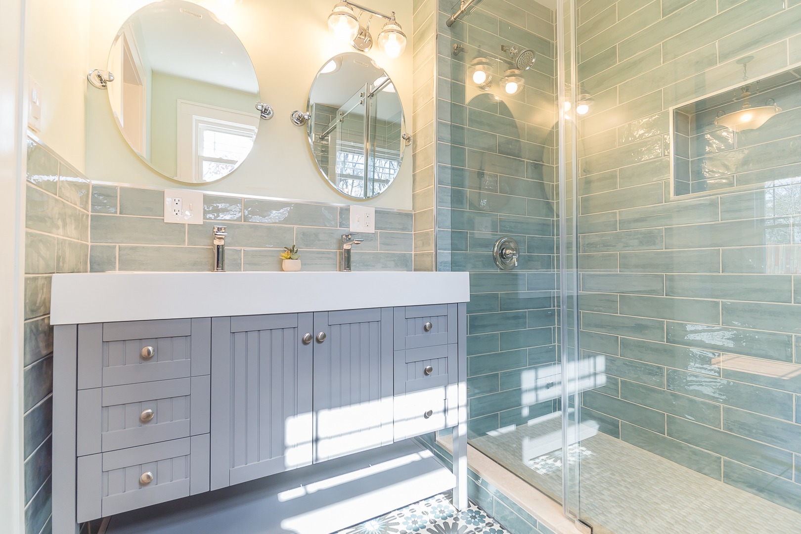 2353 Peachtree Street primary bath