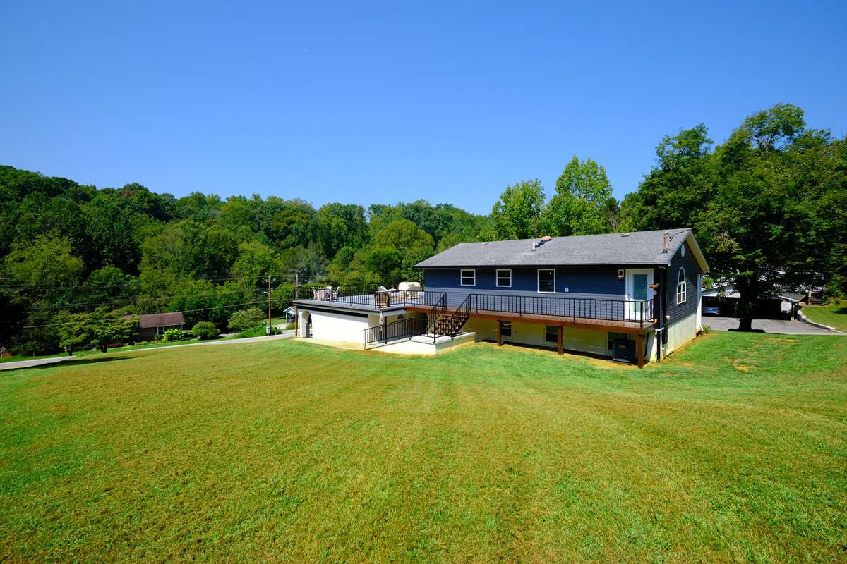 8216 Pickens Gap Road — Photo 25